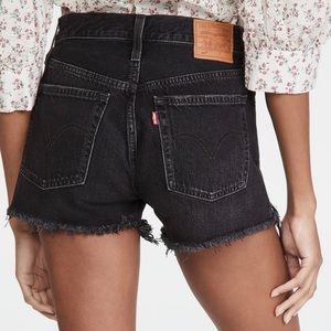 Levi’s 501 Shorts Size 25